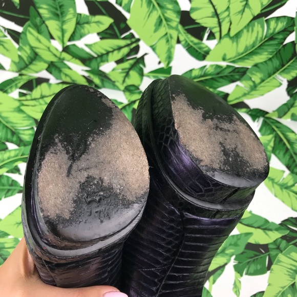 Brian Atwood Fontanne Purple Snake Platforms - Picture 6 of 7